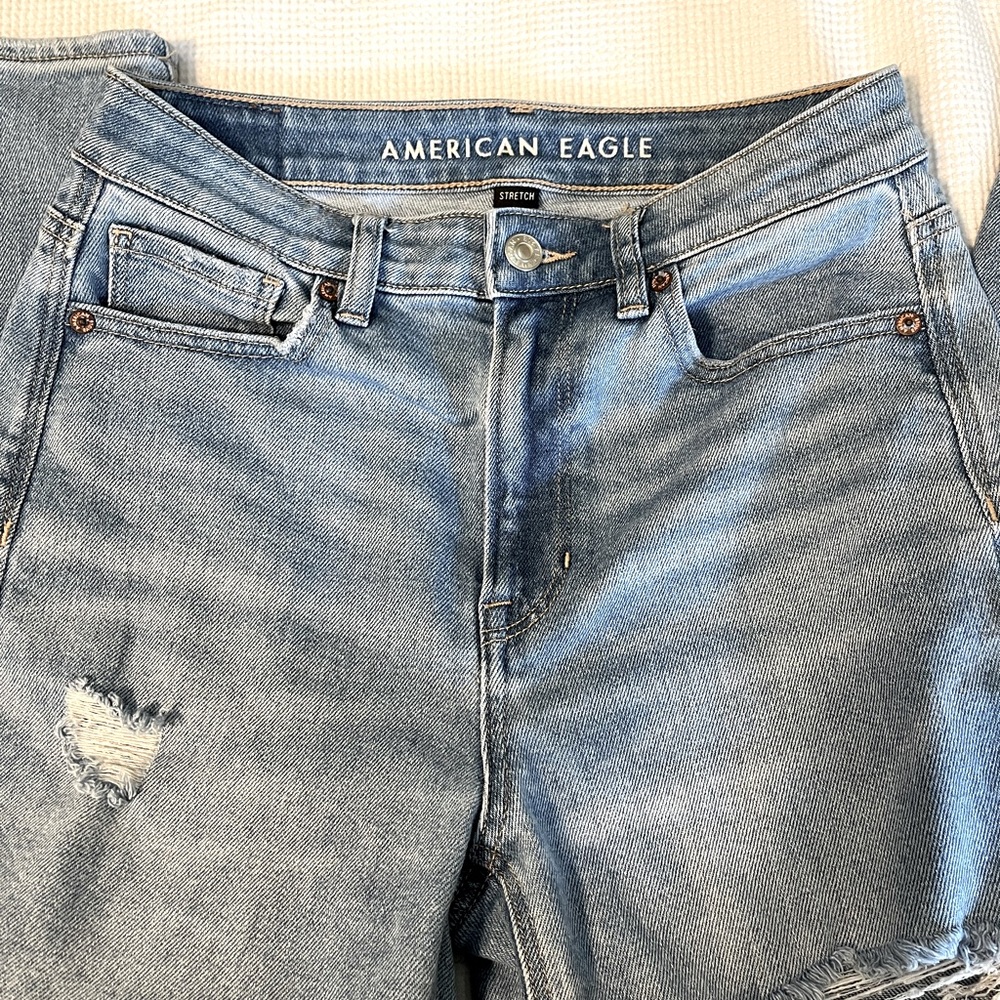 American Eagle Mom Straight Distressed Jeans